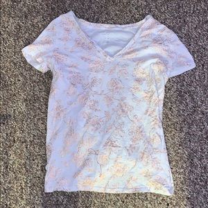 white flowered tee